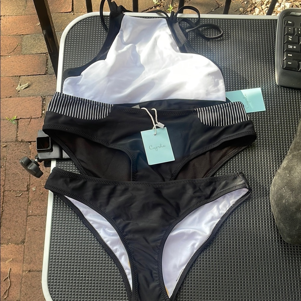 Cupshe Black and White Bikini Swimwear